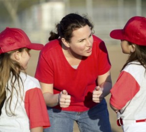 Mom_coaching_t-ball_girls_3